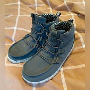 HEYDUDE Size 8 US “Lea Coffee”